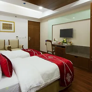 4* Hotel Swaran Palace