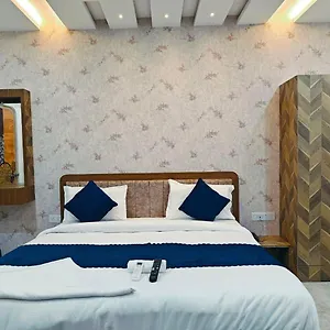 Hotel The Pushpraj ****
